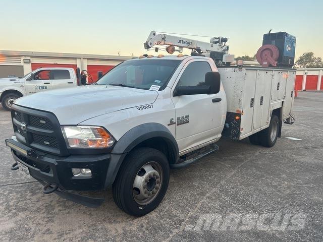 RAM 5500 시립/다목적 차량