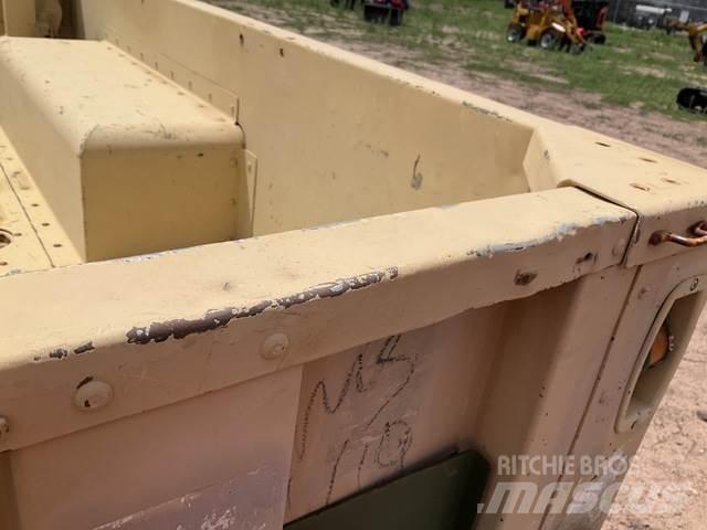  Raytheon M1102 기타 트레일러