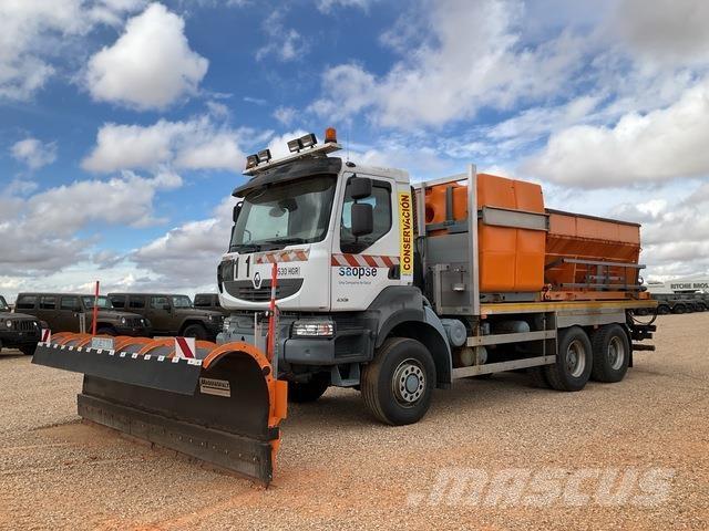 Renault Kerax 제설 블레이드 및 제설기