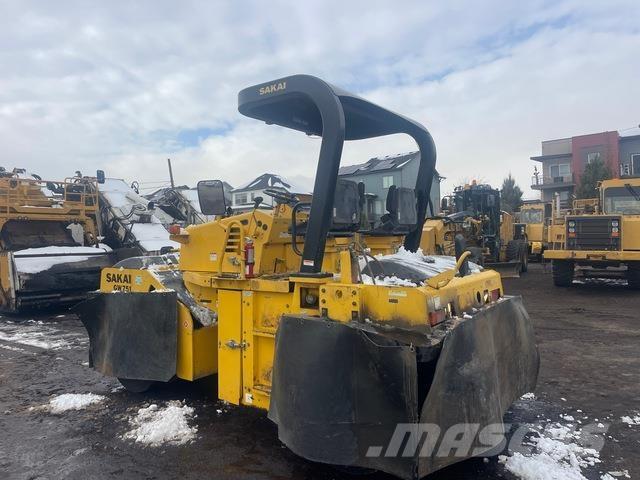 Sakai GW7512 공기 타이어 롤러
