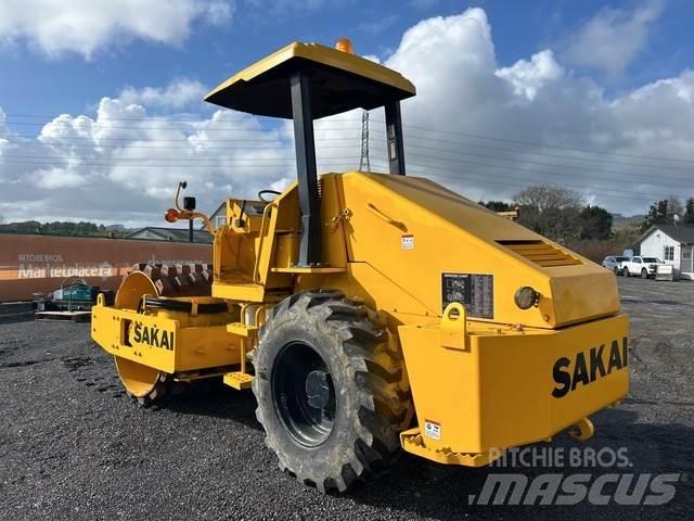 Sakai SV400TF 싱글 드럼 롤러