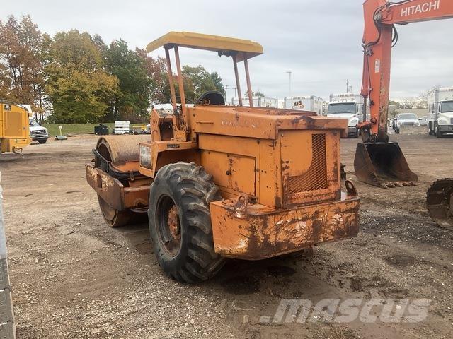 Sakai SV70TF 싱글 드럼 롤러