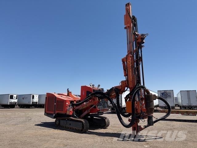 Sandvik DP1500 도로 굴착기