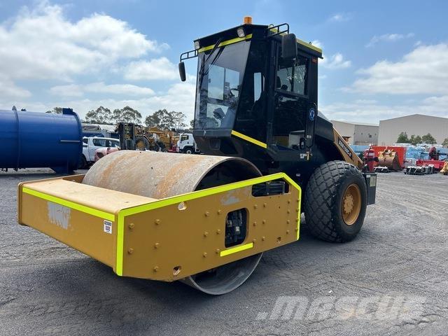 Sany SSR150C-8 싱글 드럼 롤러