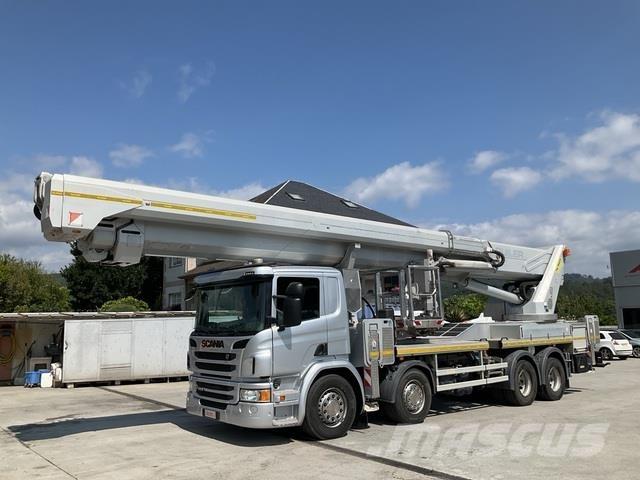 Scania P410LB 트럭 탑재 고소작업대