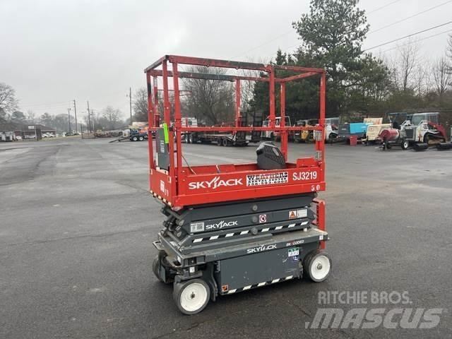SkyJack SJ3219 가위형 리프트