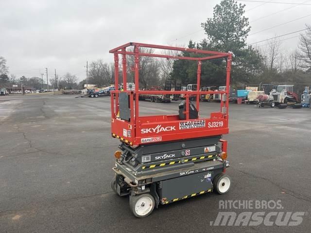 SkyJack SJ3219 가위형 리프트