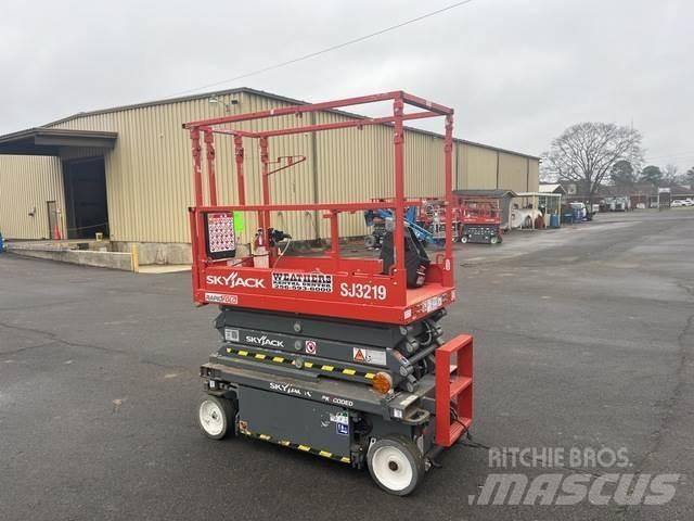 SkyJack SJ3219 가위형 리프트