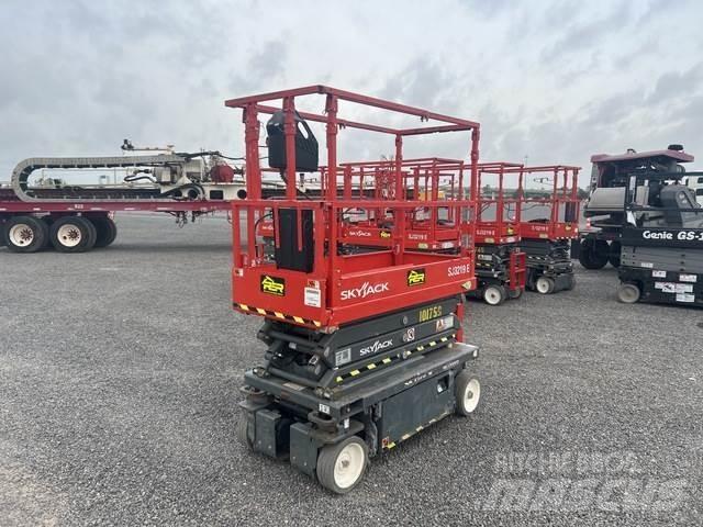 SkyJack SJ3219 가위형 리프트