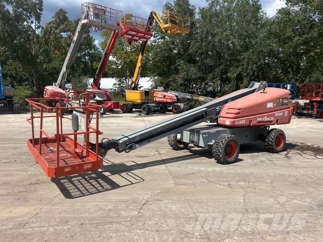 SkyJack SJ40T 견인식 전동이동 리프트