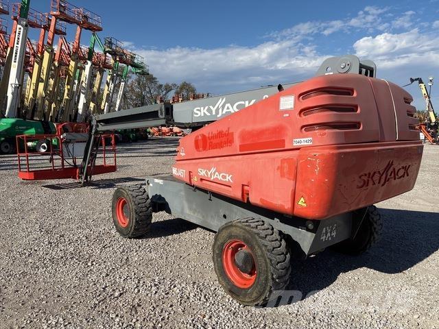 SkyJack SJ45T 견인식 전동이동 리프트