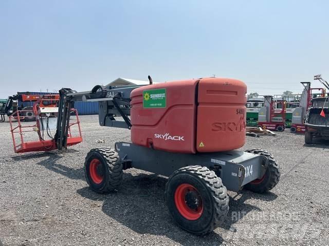 SkyJack SJ46AJ 관절형 전동이동 리프트