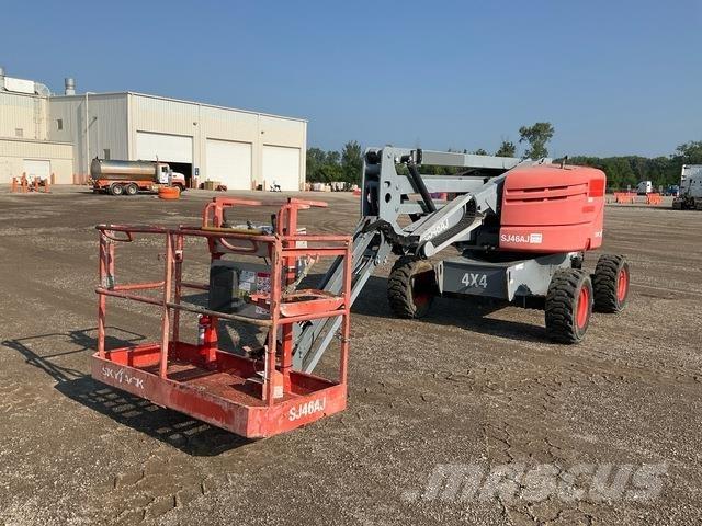 SkyJack SJ46AJ 관절형 전동이동 리프트