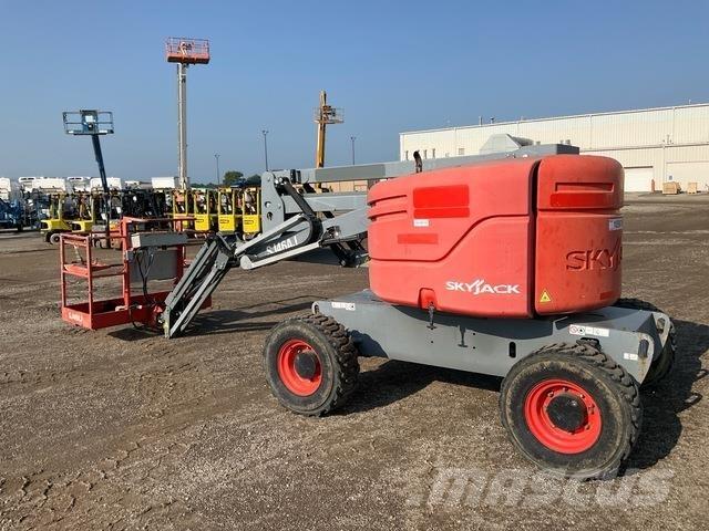 SkyJack SJ46AJ 관절형 전동이동 리프트