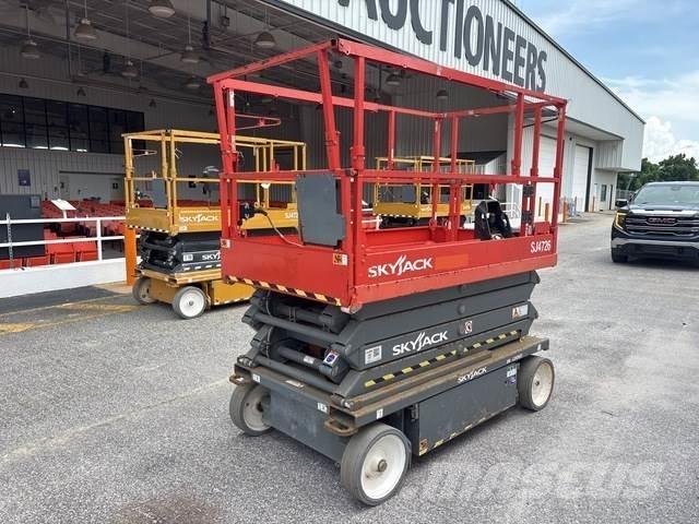 SkyJack SJ4726 가위형 리프트