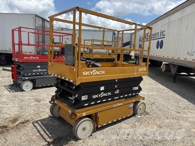 SkyJack SJ4726 가위형 리프트