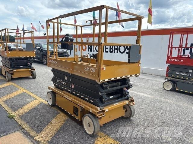SkyJack SJ4726 가위형 리프트