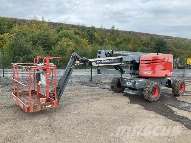 SkyJack SJ51AJ 관절형 전동이동 리프트