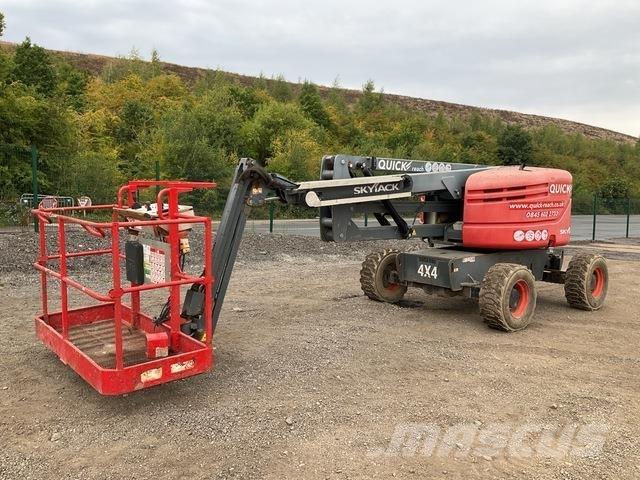 SkyJack SJ51AJ 관절형 전동이동 리프트