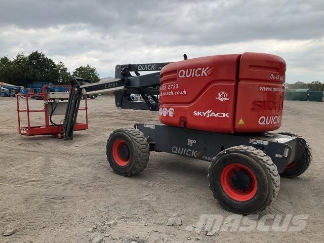 SkyJack SJ51AJ 관절형 전동이동 리프트