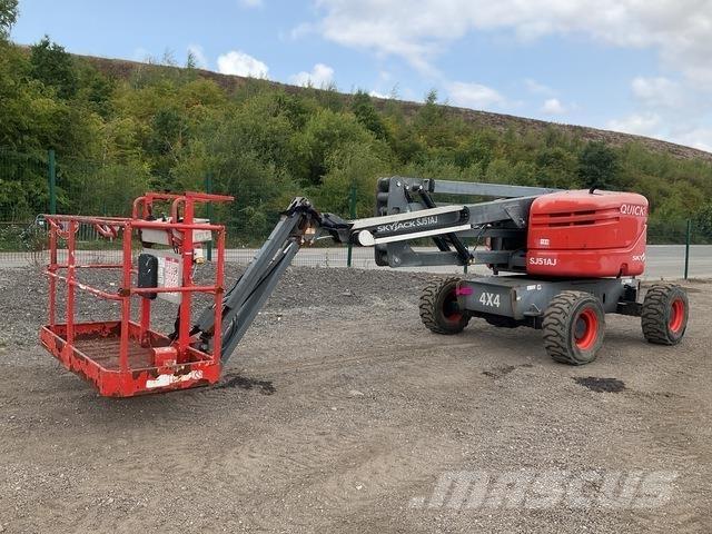 SkyJack SJ51AJ 관절형 전동이동 리프트
