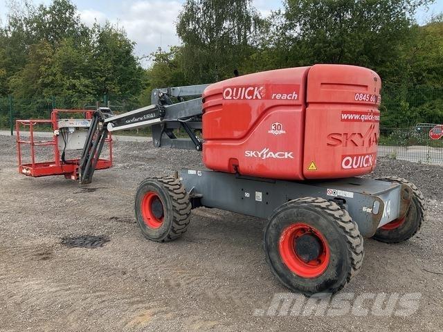 SkyJack SJ51AJ 관절형 전동이동 리프트