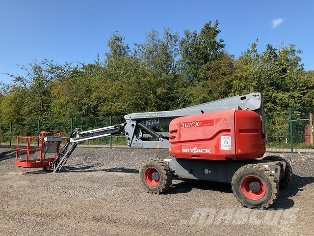 SkyJack SJ63J 관절형 전동이동 리프트