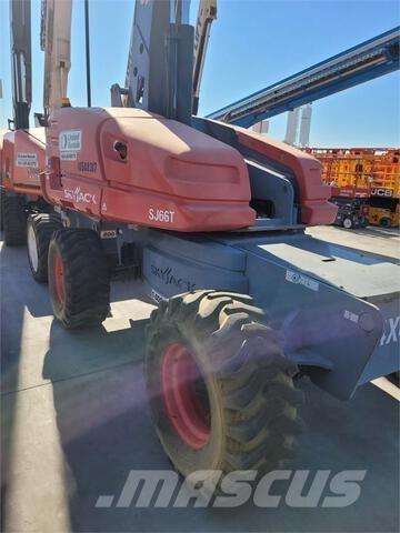 SkyJack SJ66T 견인식 전동이동 리프트
