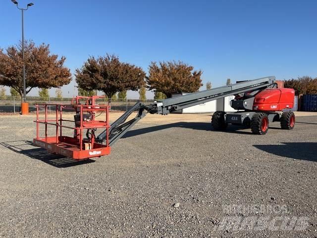 SkyJack SJ86T 관절형 전동이동 리프트