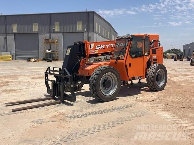 SkyTrak 8042 텔러 핸들러