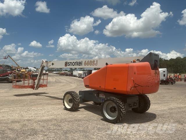 Snorkel 660SJ 견인식 전동이동 리프트