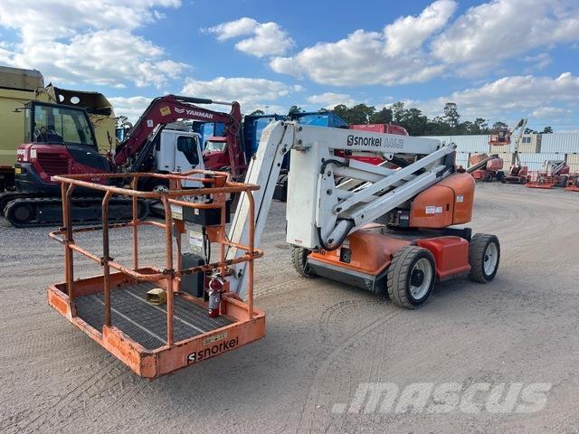 Snorkel A46JE 관절형 전동이동 리프트