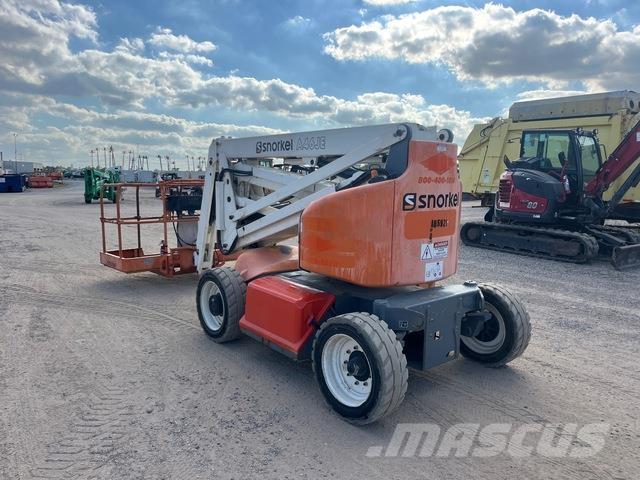 Snorkel A46JE 관절형 전동이동 리프트