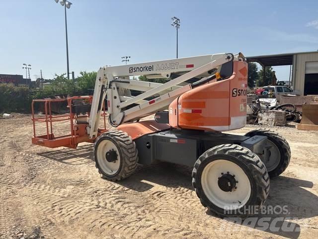 Snorkel A46JRT 관절형 전동이동 리프트