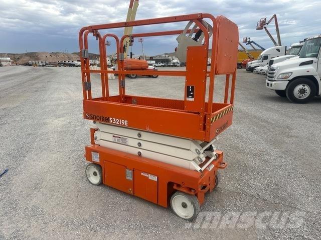 Snorkel S3219E 가위형 리프트