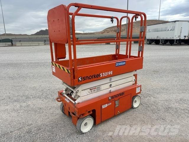 Snorkel S3219E 가위형 리프트