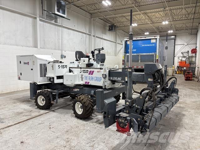 Somero S-15R 콘크리트 분배 붐