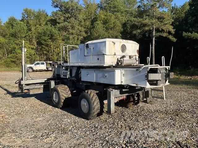 Somero S-240 콘크리트 분배 붐