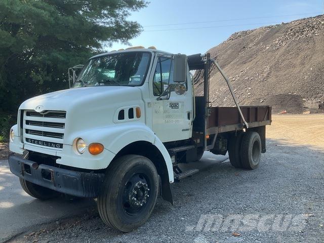 Sterling L7500 덤프 트럭