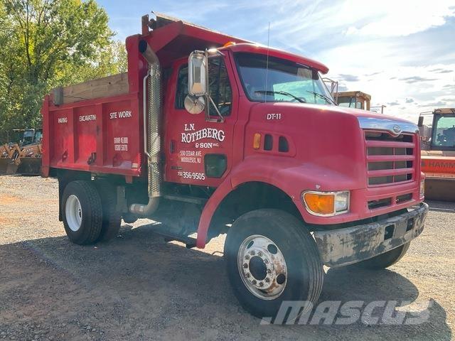 Sterling L7500 덤프 트럭