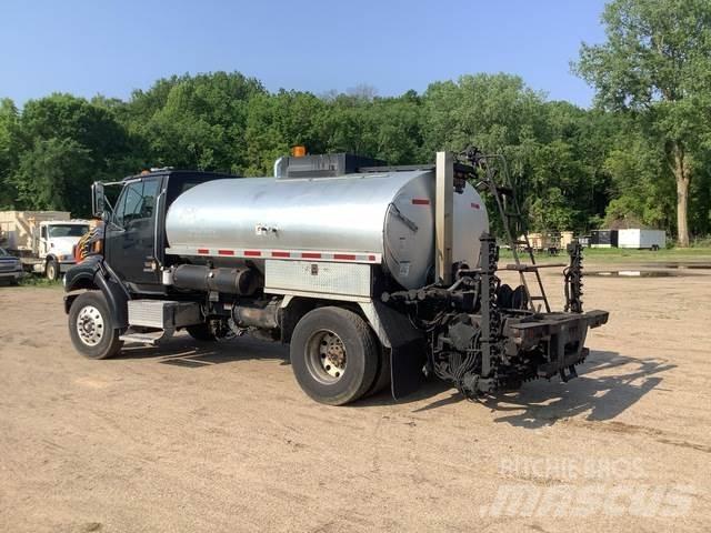 Sterling L8500 콘크리트 믹서트럭