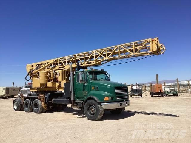 Sterling L9500 이동식 드릴 리그 트럭
