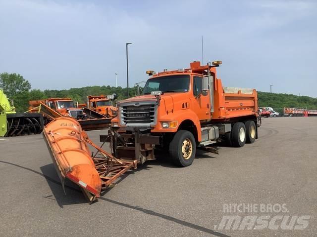 Sterling L9500 제설 블레이드 및 제설기