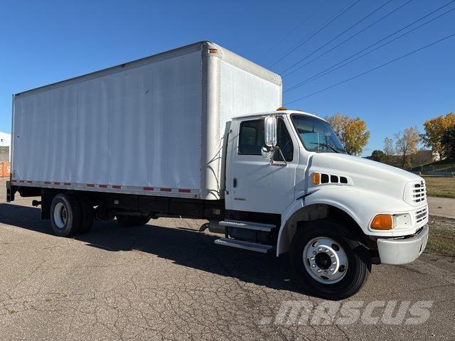 Sterling M7500 탑차 트럭