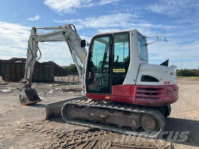 Takeuchi TB290 대형 굴삭기 29톤 이상