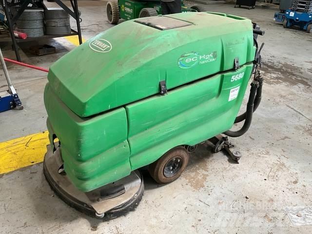 Tennant 5680E 습식 청소차