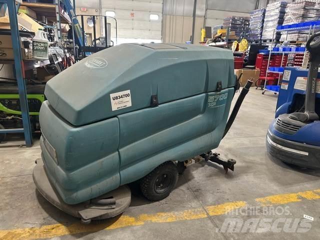 Tennant 5700XP 습식 청소차