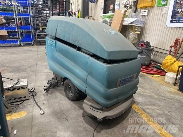 Tennant 5700XP 습식 청소차