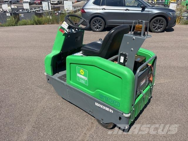Tennant 6100 실내 청소기