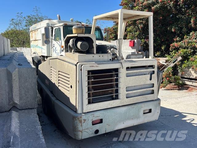 Tennant 800 실내 청소기